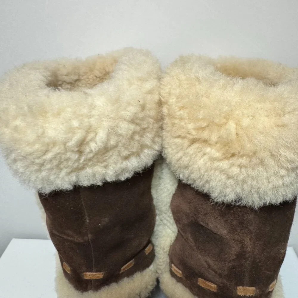 UGG Australia Sheepskin Leather Calf Chestnut Boots US Size 6